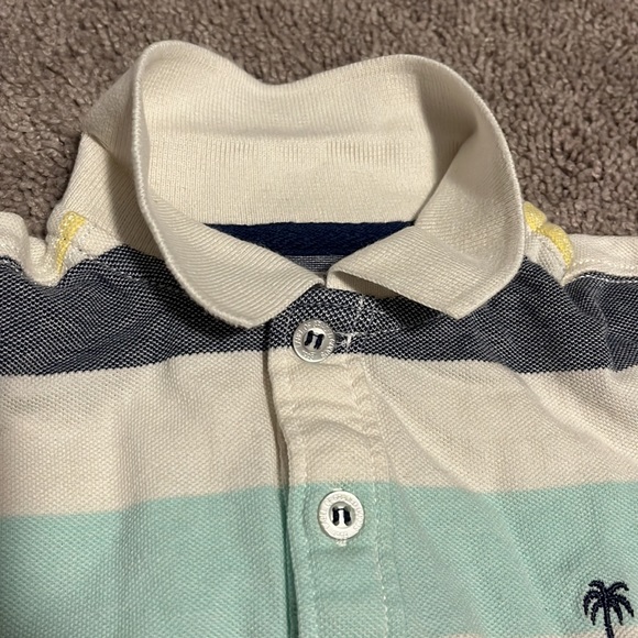 🎊 2/$25  Toddler boy H&M Polo Shirt🎊 - Picture 5 of 5